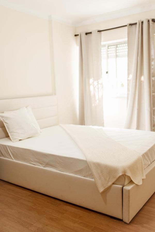 Apartment In Lisbon With 3 Bedroom Cozy Experience Loures Eksteriør bilde
